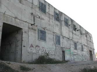 объект 221-восточный портал с нарисованными окнами