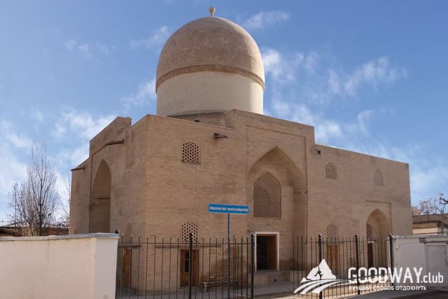 Мавзолей Ак-Сарай