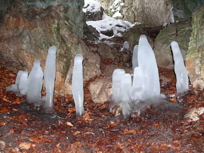 Ледяные сталагмиты