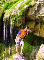 красивый водопад