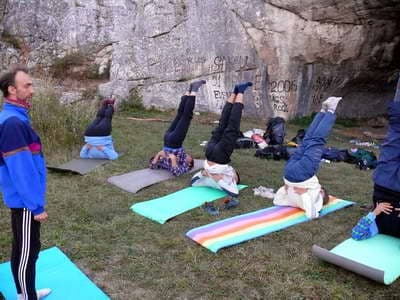 Занятия по йоге