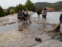 Цветные травертины в Карахаите