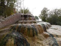 Цветные травертины в Карахаите