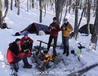 Стоянка в зимнем лесу