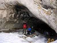 стоянка в гроте